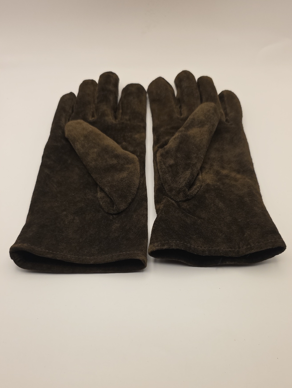 Isotoner Women's Brown Suede Gloves
